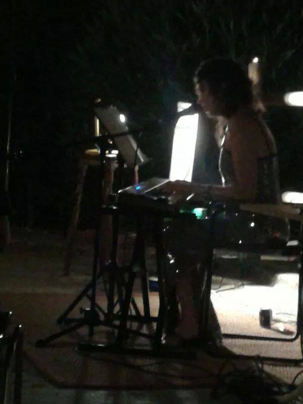 Quienes Somos Background